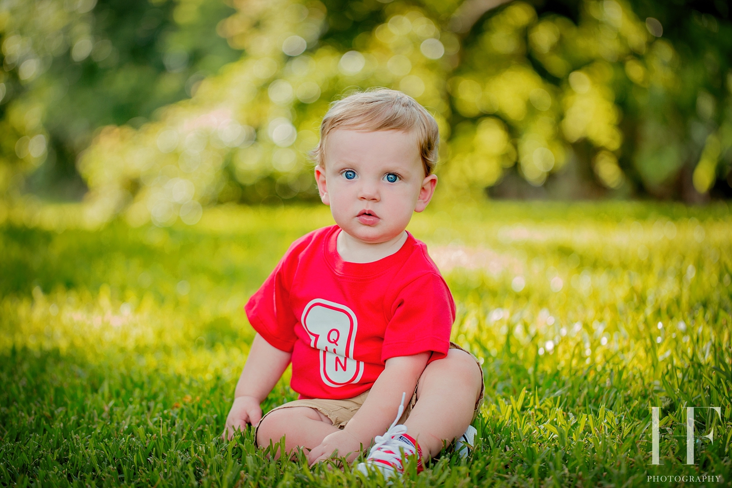 Hf photography, downtown, Lake charles, Louisiana, Cake smash, first birthday, Lake charels photographer, Child photographer, family photographer, oak tree, red wagon photos, one year old, let them eat cake, quinn,